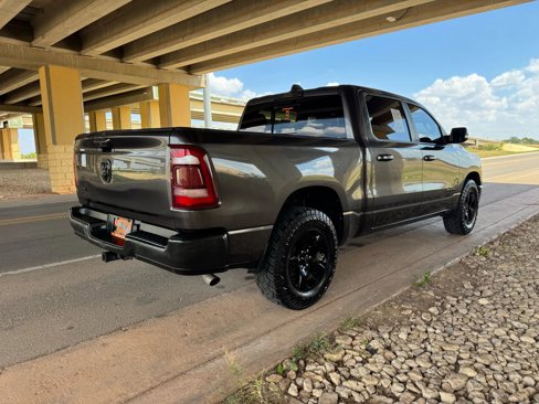 Used 2021 RAM 1500 Big Horn image 3