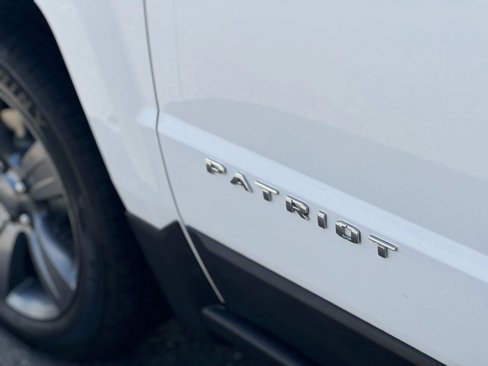 Used 2015 Jeep Patriot High Altitude image 10