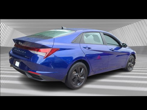 Used 2023 Hyundai Elantra SEL image 6