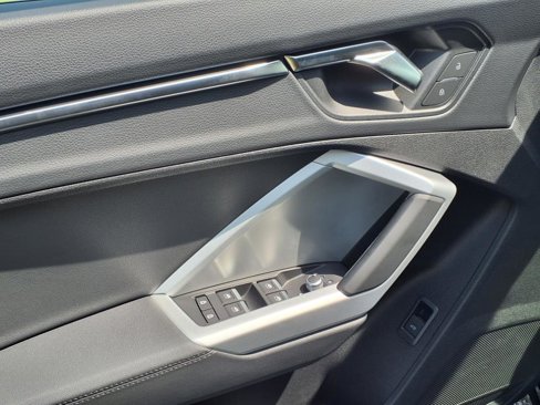 New 2025 Audi Q3 2.0T Premium image 11