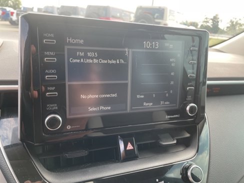 Used 2021 Toyota Corolla LE image 30