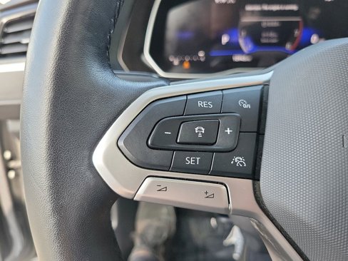 Used 2024 Volkswagen Jetta SE image 5