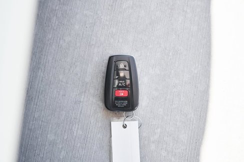 Used 2018 Toyota Prius Prime Premium image 53