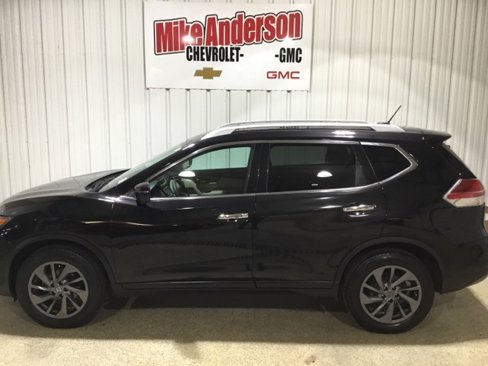 Used 2016 Nissan Rogue SL image 2