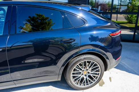 Used 2022 Porsche Cayenne S image 6