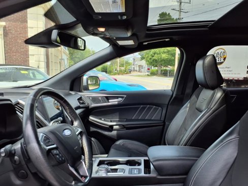 Used 2022 Ford Edge ST w/ Equipment Group 401A image 14