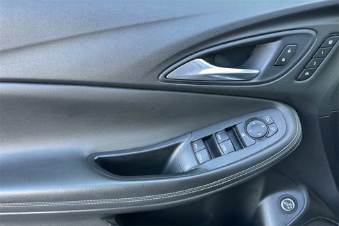 Used 2021 Buick Encore GX Essence w/ Advanced Technology Package image 15