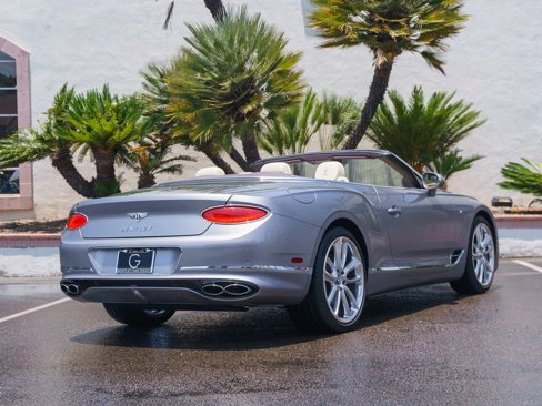 Used 2022 Bentley Continental GT image 23