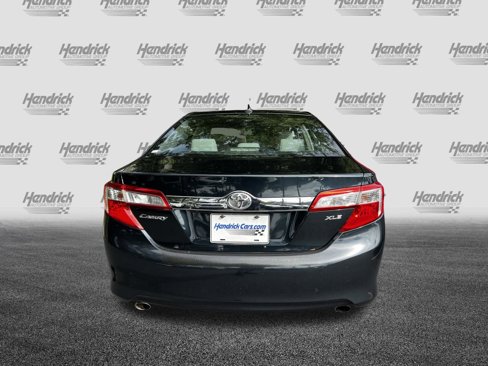 Used 2014 Toyota Camry XLE image 9