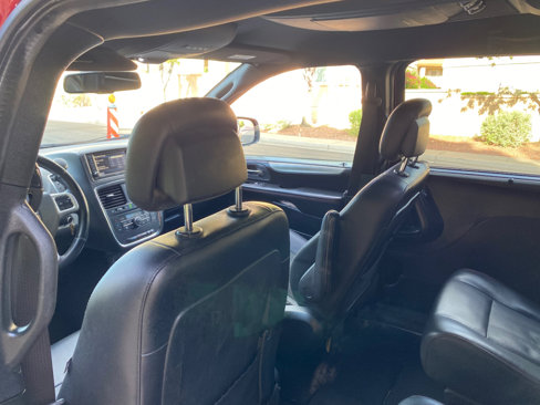 Used 2018 Dodge Grand Caravan GT image 36