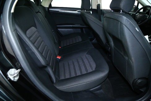 Used 2020 Ford Fusion SE image 32