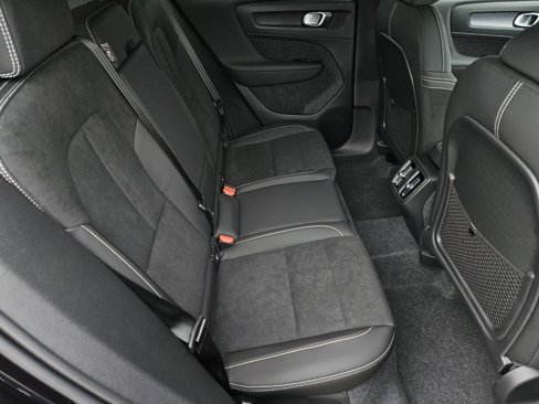 New 2026 Volvo XC40 B5 Ultra w/ Protection Package Premier image 34