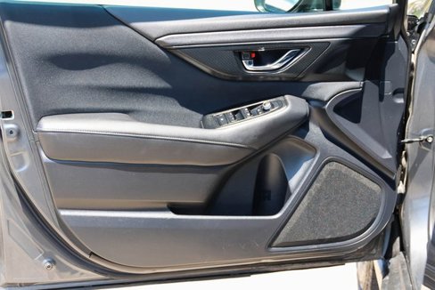 Used 2020 Subaru Outback Premium image 11
