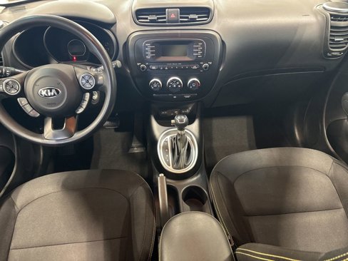 Used 2015 Kia Soul + image 8