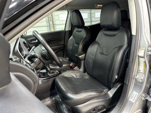 Used 2017 Jeep Compass Limited image 9
