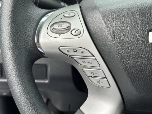 Used 2017 Nissan Murano S image 24