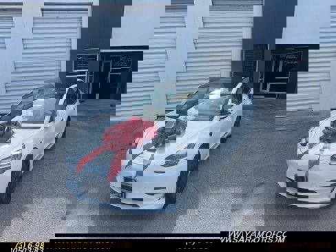 Used 2021 Tesla Model 3 Standard Range Plus image 2