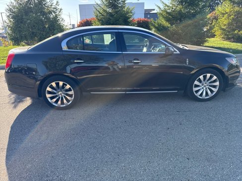 Used 2013 Lincoln MKS image 4
