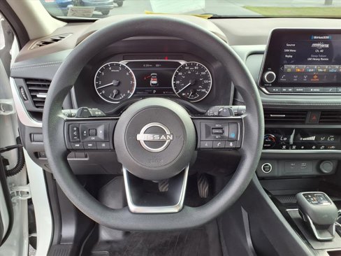 Used 2023 Nissan Rogue SV image 20