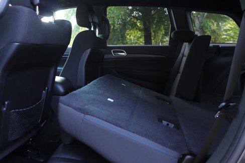 Used 2021 Jeep Grand Cherokee Laredo image 15