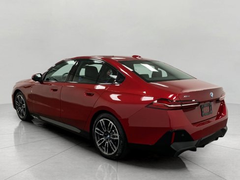 Certified 2025 BMW 530i xDrive w/ M Sport Package image 7