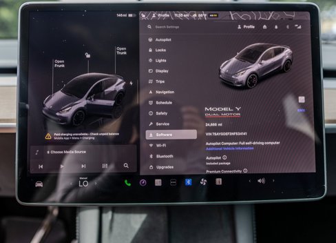 Used 2022 Tesla Model Y Performance image 8