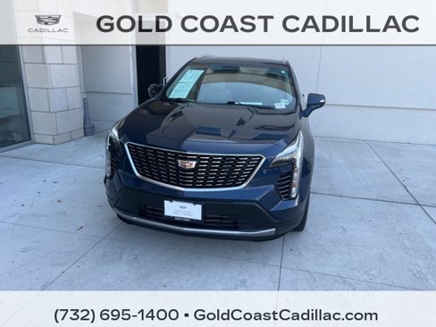 Certified 2021 Cadillac XT4 Premium Luxury w/ Cold Weather Package image 5