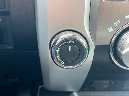 Used 2018 Toyota Tundra SR5 image 33