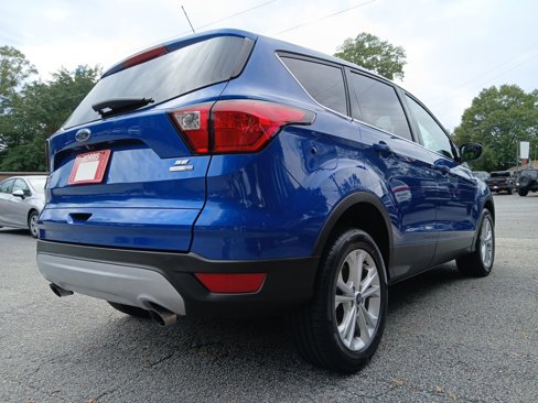 Used 2019 Ford Escape SE image 6