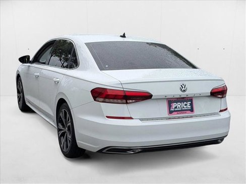 Used 2022 Volkswagen Passat 2.0T SE image 7