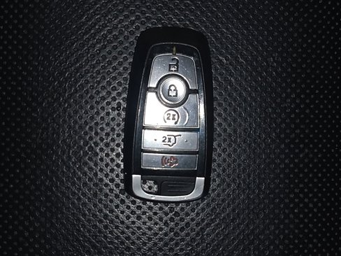 Used 2020 Ford Escape Titanium image 32