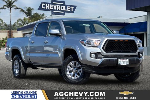 Used 2017 Toyota Tacoma SR5 w/ Tow Package image 1