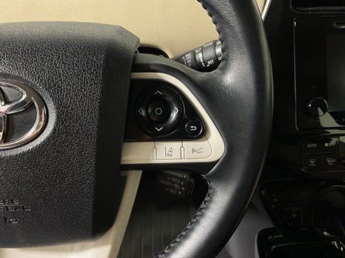 Used 2017 Toyota Prius Two image 27