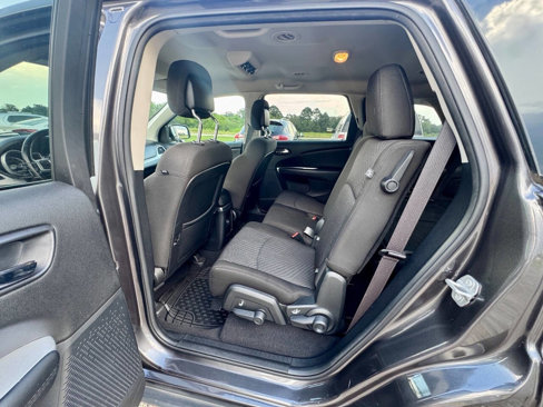 Used 2020 Dodge Journey SE w/ SE Popular Equipment Group image 14