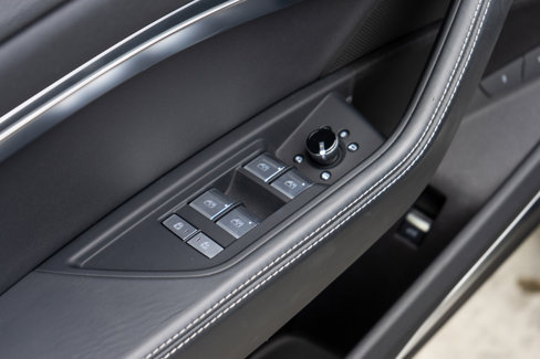 Used 2024 Audi Q8 e-tron Prestige w/ Prestige Package image 17