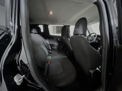 Used 2020 Jeep Renegade Sport image 33
