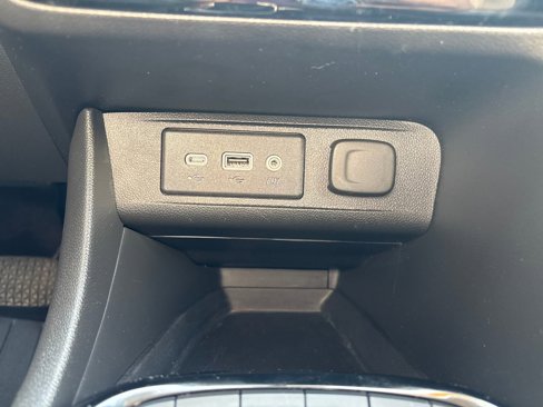 Used 2023 Buick Encore GX Preferred w/ Cold Weather Comfort Package image 23
