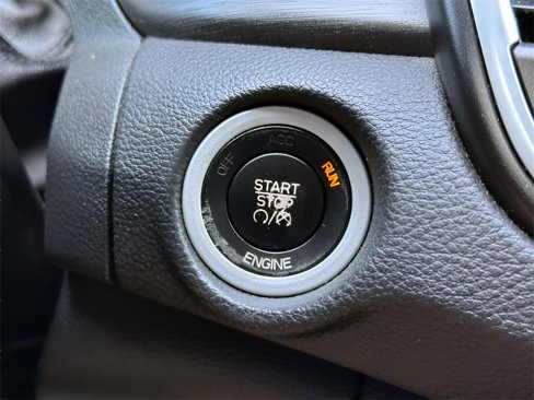 Used 2016 Chrysler 200 Limited image 10