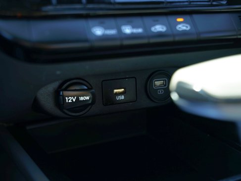 Used 2023 Hyundai Elantra SEL image 17
