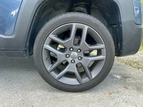 Used 2021 Jeep Renegade Latitude image 10