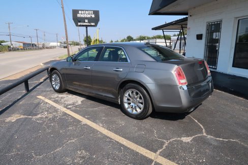Used 2012 Chrysler 300 Limited image 4