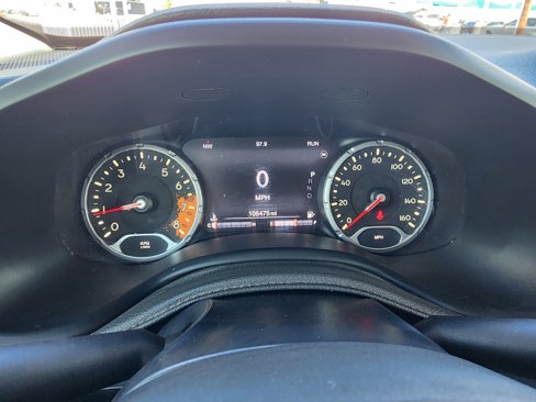 Used 2016 Jeep Renegade Trailhawk w/ Premium Trailhawk Package image 20