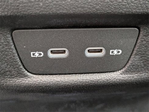 New 2025 Volkswagen Tiguan SE image 25