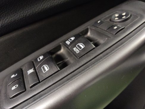 Used 2019 Jeep Cherokee Limited w/ Luxury Group image 27