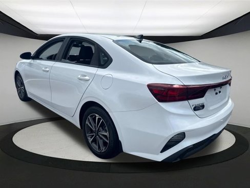 Used 2022 Kia Forte LXS image 8