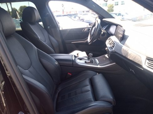 Used 2022 BMW X5 sDrive40i w/ M Sport Package image 14