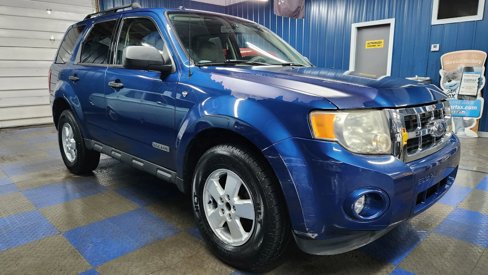 Used 2008 Ford Escape XLT image 2