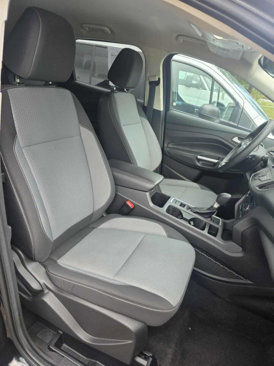 Used 2017 Ford Escape SE image 5