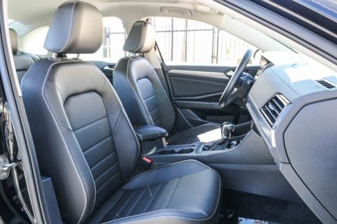 Used 2022 Volkswagen Jetta SE image 19