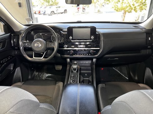 Used 2022 Nissan Pathfinder SV w/ SV Premium Package image 15